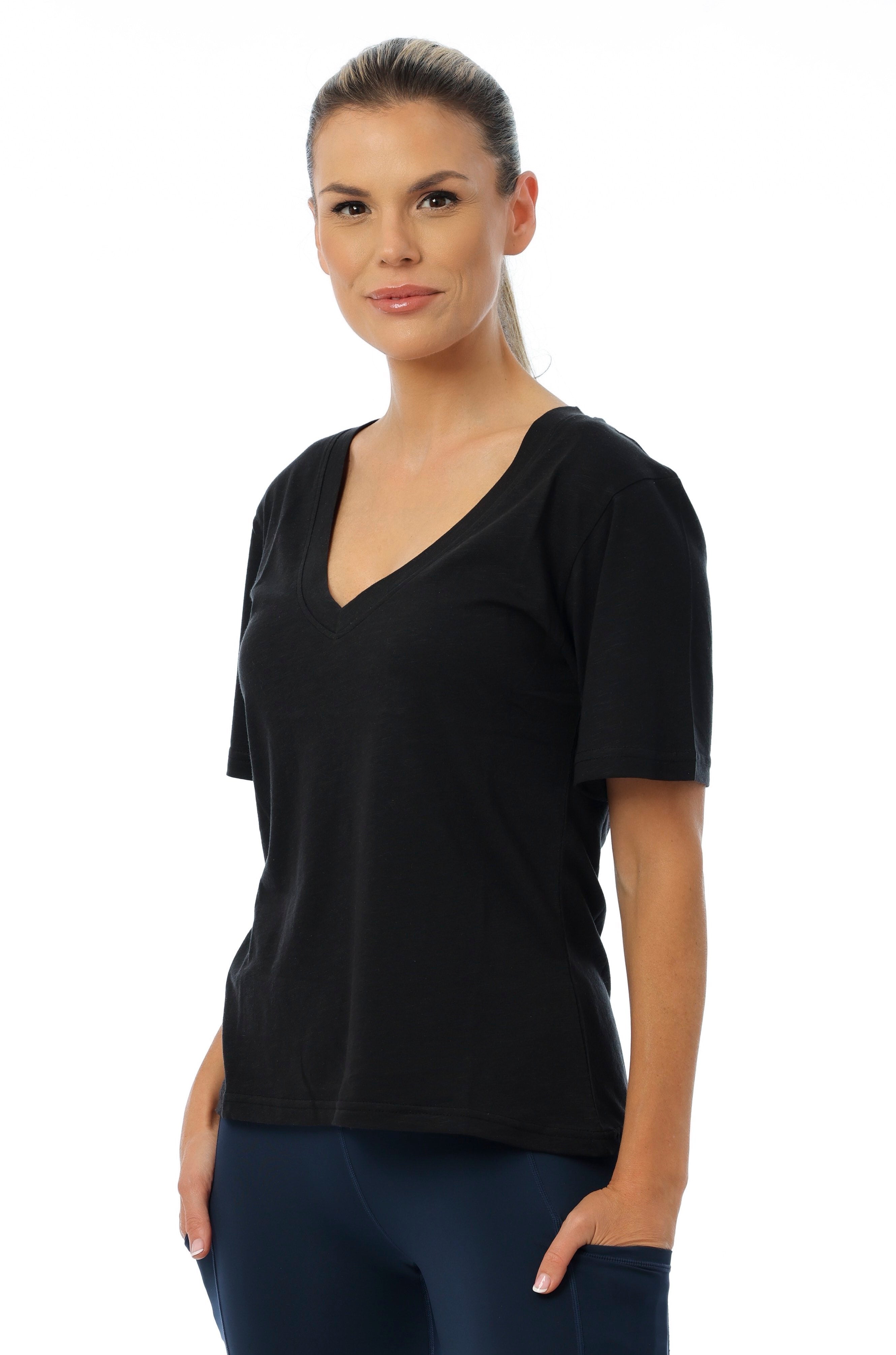 Halle Tee in Charcoal Black